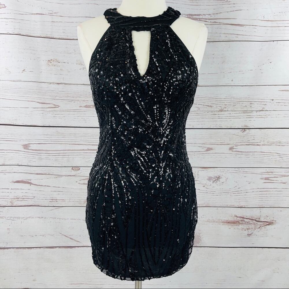 Windsor black sequin keyhole front gold zipper dress